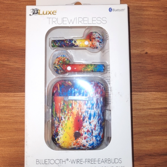3DLuxe Other - 🎉Sale🎉Bluetooth wire-free earbuds.